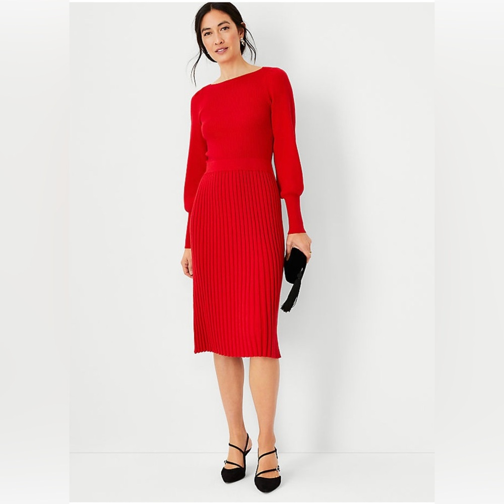 Ann Taylor Pearlized Button Cuff Sweater Dress in Red Small